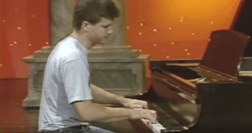 Johnny Carson Asked a Simple Question—One Man Raised His Hand and His Life Changed Forever 🎹✨