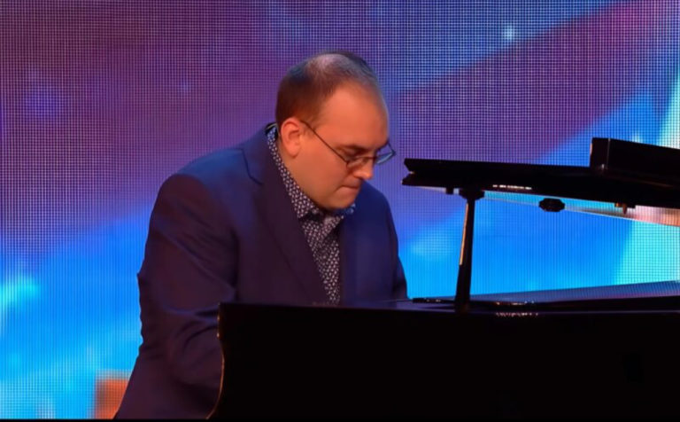 The Audience Didn’t Expect Much—Until His Piano Performance Turned Into Something No One Could Believe 🎹✨